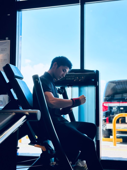 関西礦油株式会社  エニタイムフィットネス宇部新川店のアルバイト・パート ビューティー・生活サービスの求人情報イメージ7